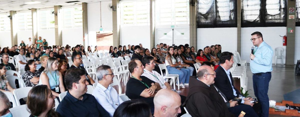 Tema da CF 2026 inspira celebração da Páscoa com professores e colaboradores da USF