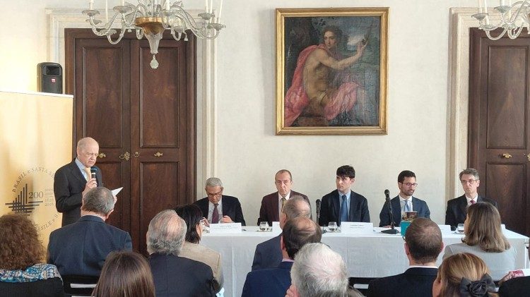 Brasil e Santa Sé celebram bicentenário com lançamento de livro em Roma