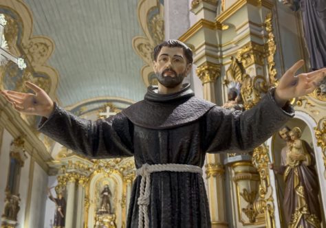 Espiritualidade, devoção e arte se unem na abertura do mês mariano no Santuário São Francisco