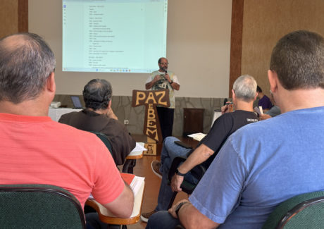 Guardiães iniciam reunião provincial em Agudos