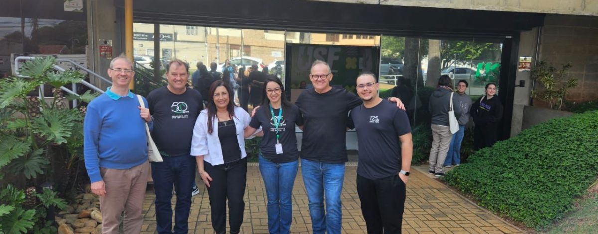 Equipe da Editora Vozes visita o Câmpus Sagrado Coração da USF