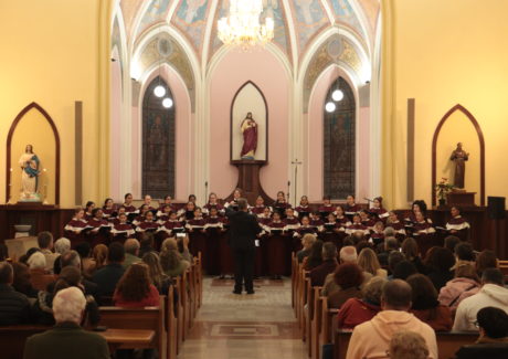 Coral das Meninas dos Canarinhos de Petrópolis encerra o mês de maio com Concerto Espiritual