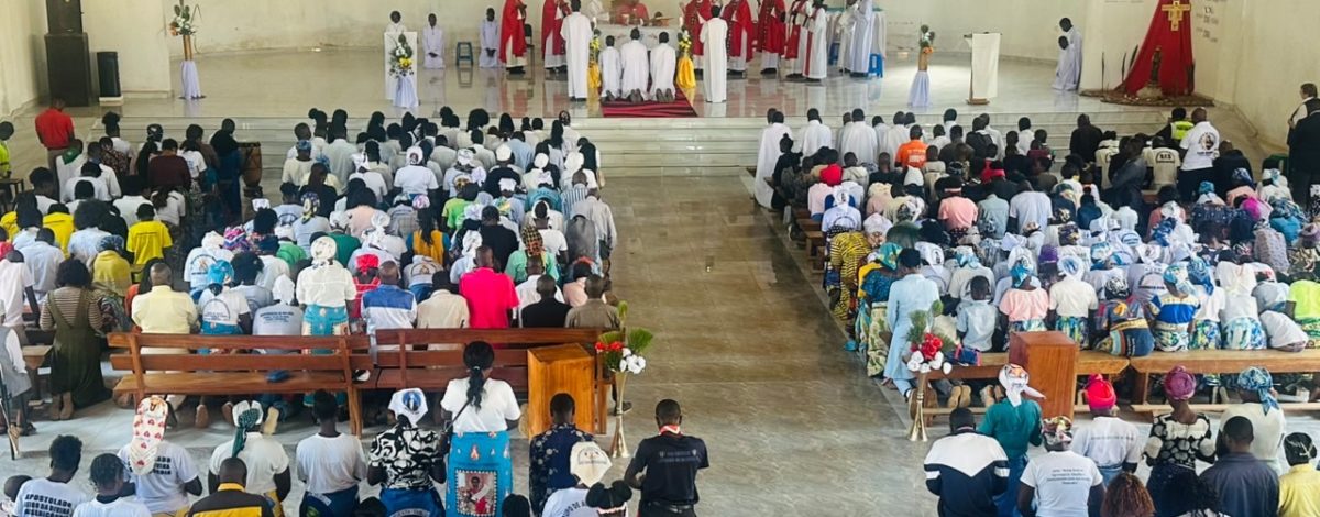 Paróquia Santos Mártires de Uganda celebra Festa dos Padroeiros com fé, partilha e alegria