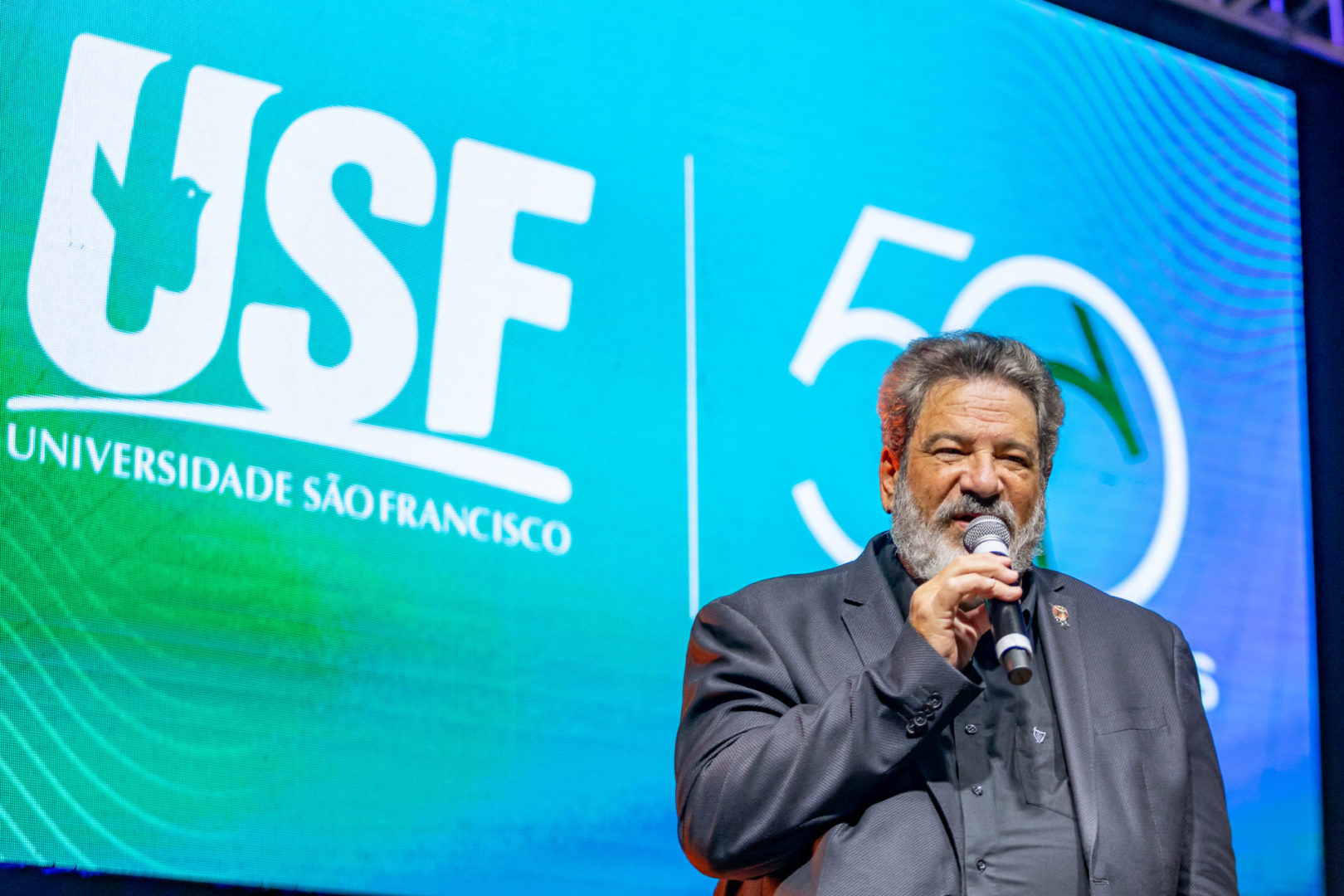 USF celebra 50 anos com palestra de Mario Sergio Cortella sobre os desafios do mundo contemporâneo