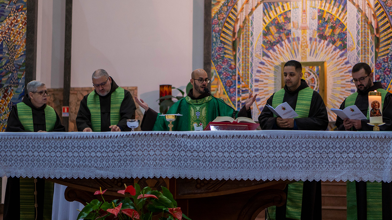 [Frei Marx: Seguir Jesus não é da boca para fora]