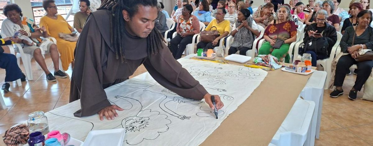 Sefras recebe frades estudantes para experiência de serviço e solidariedade
