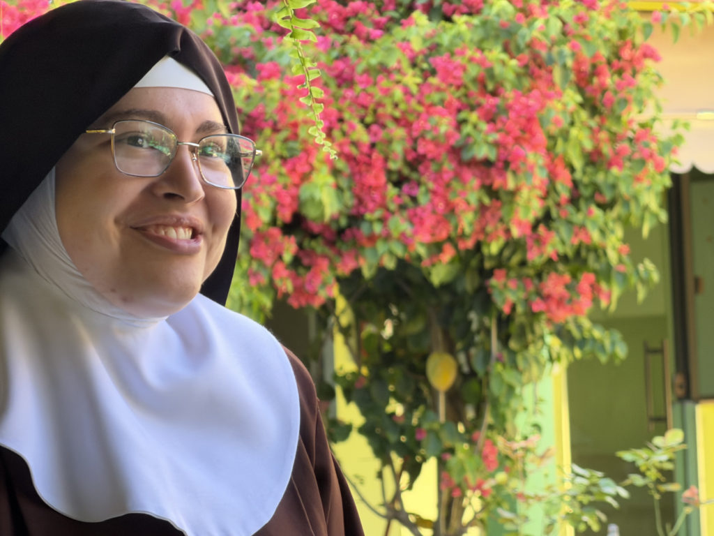 Clara por Claras: A beleza da vida contemplativa em sua quinta edição