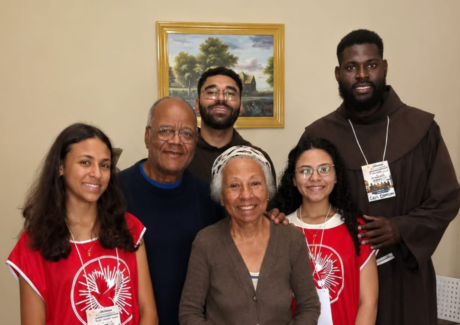 “O que vimos e ouvimos, isso vos anunciamos”: Jovens testemunham as experiências missionárias