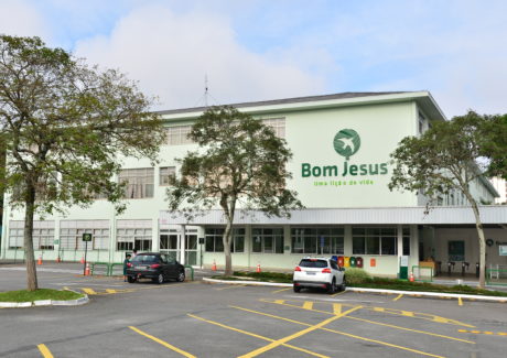 Valores franciscanos em prática: aliança entre instituições garante bolsas de estudo na Grande Curitiba