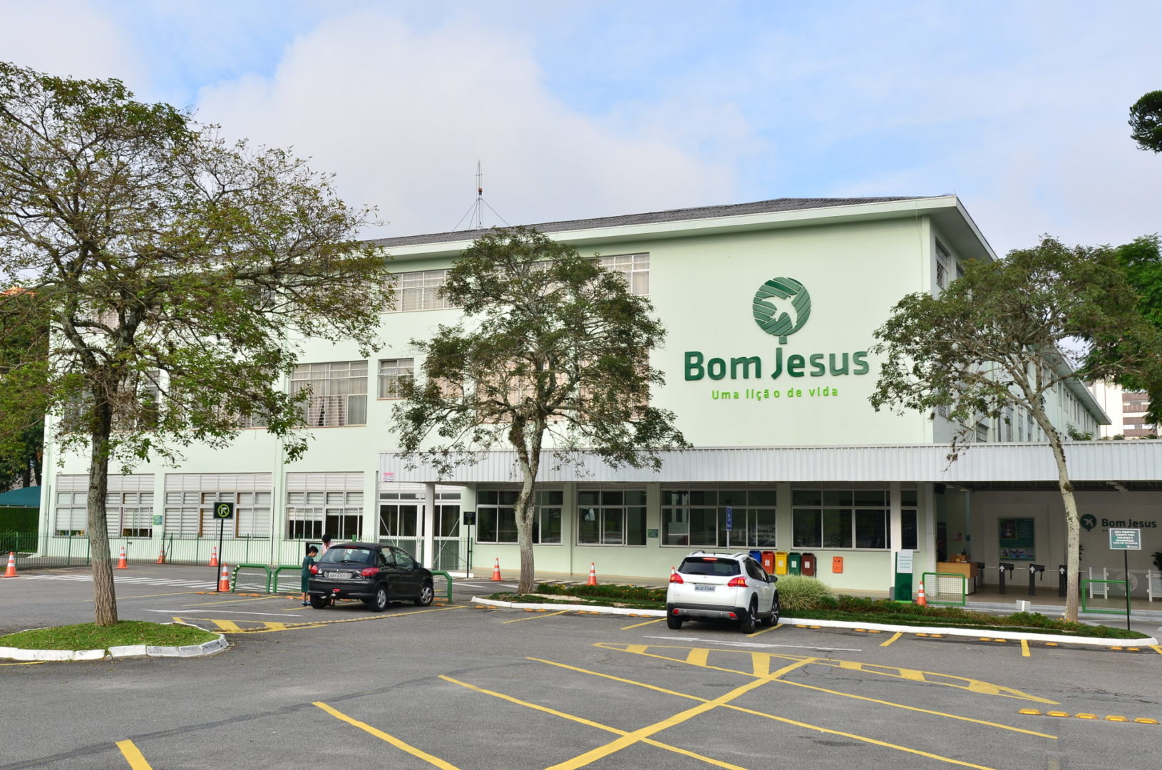 Valores franciscanos em prática: aliança entre instituições garante bolsas de estudo na Grande Curitiba