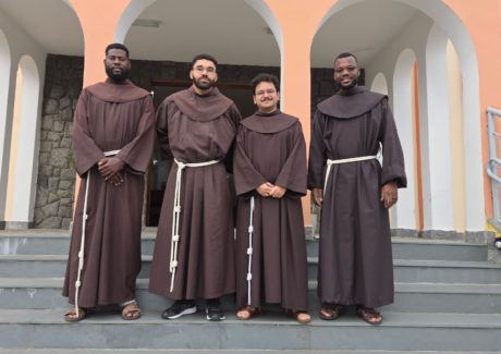 Missão franciscana reúne frades do Brasil e de Angola em Juiz de Fora