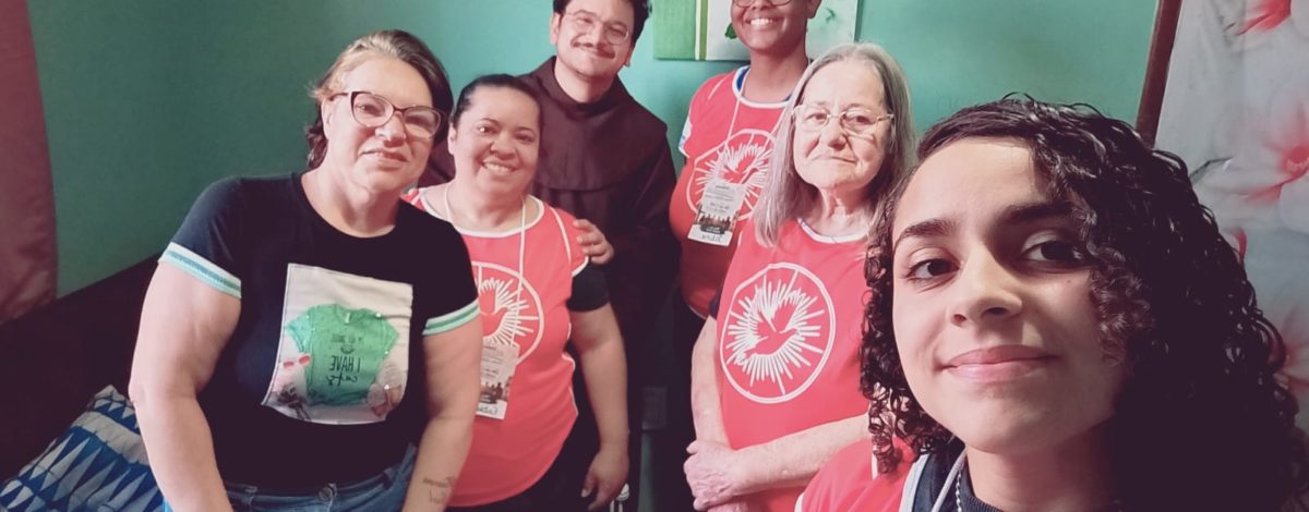 Familias de Juiz de Fora recebem a Paz e o Bem durante Semana Missionária
