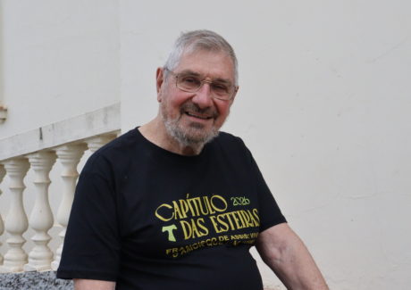 “Idosos pelo tempo, sempre novos diante da vida que abraçamos”