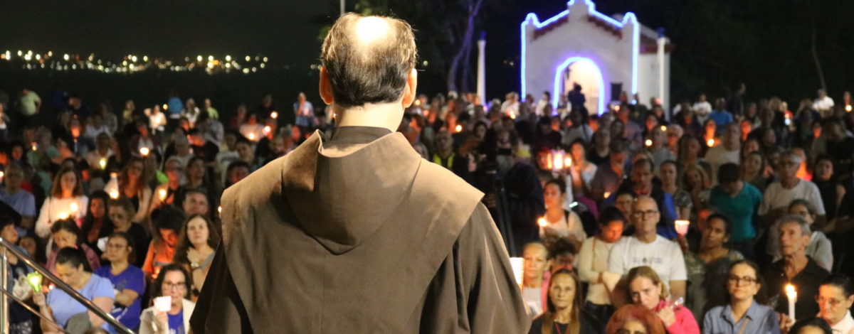 Procissão luminosa marcará a celebração do Perdão de Assis no Convento da Penha no dia 7 de agosto