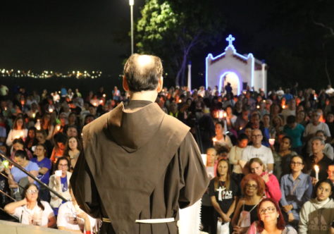 Procissão luminosa marcará a celebração do Perdão de Assis no Convento da Penha no dia 7 de agosto