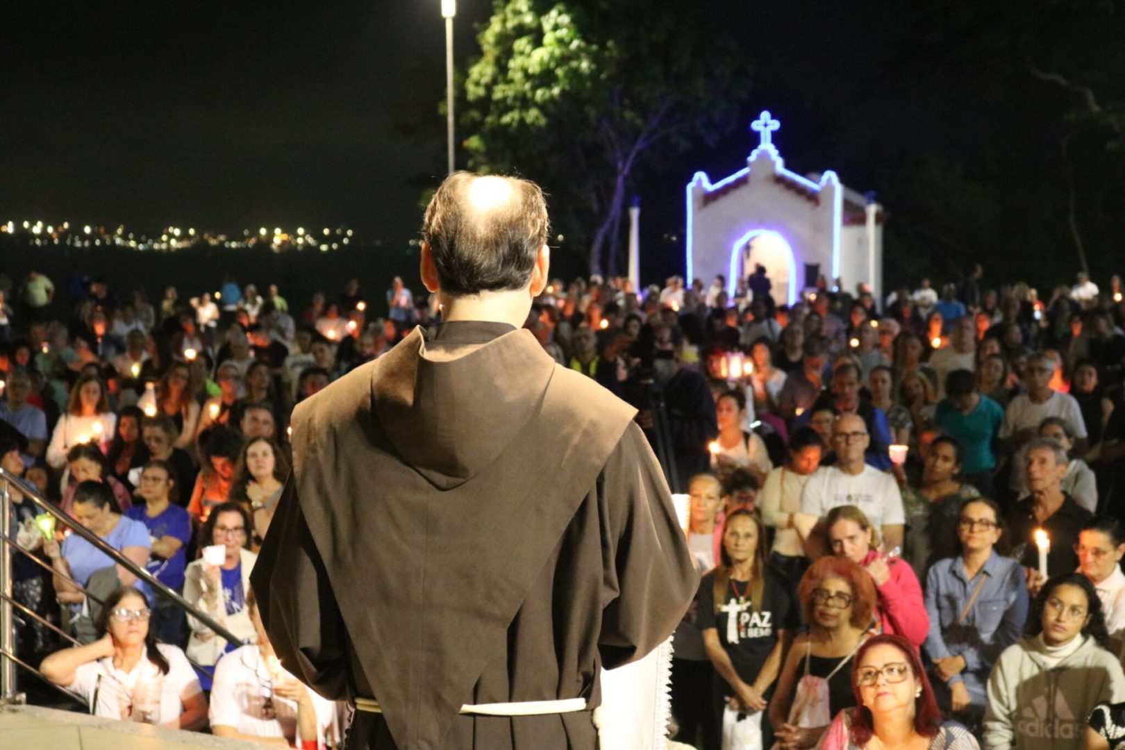 [Procissão luminosa marcará a celebração do Perdão de Assis no Convento da Penha no dia 7 de agosto]