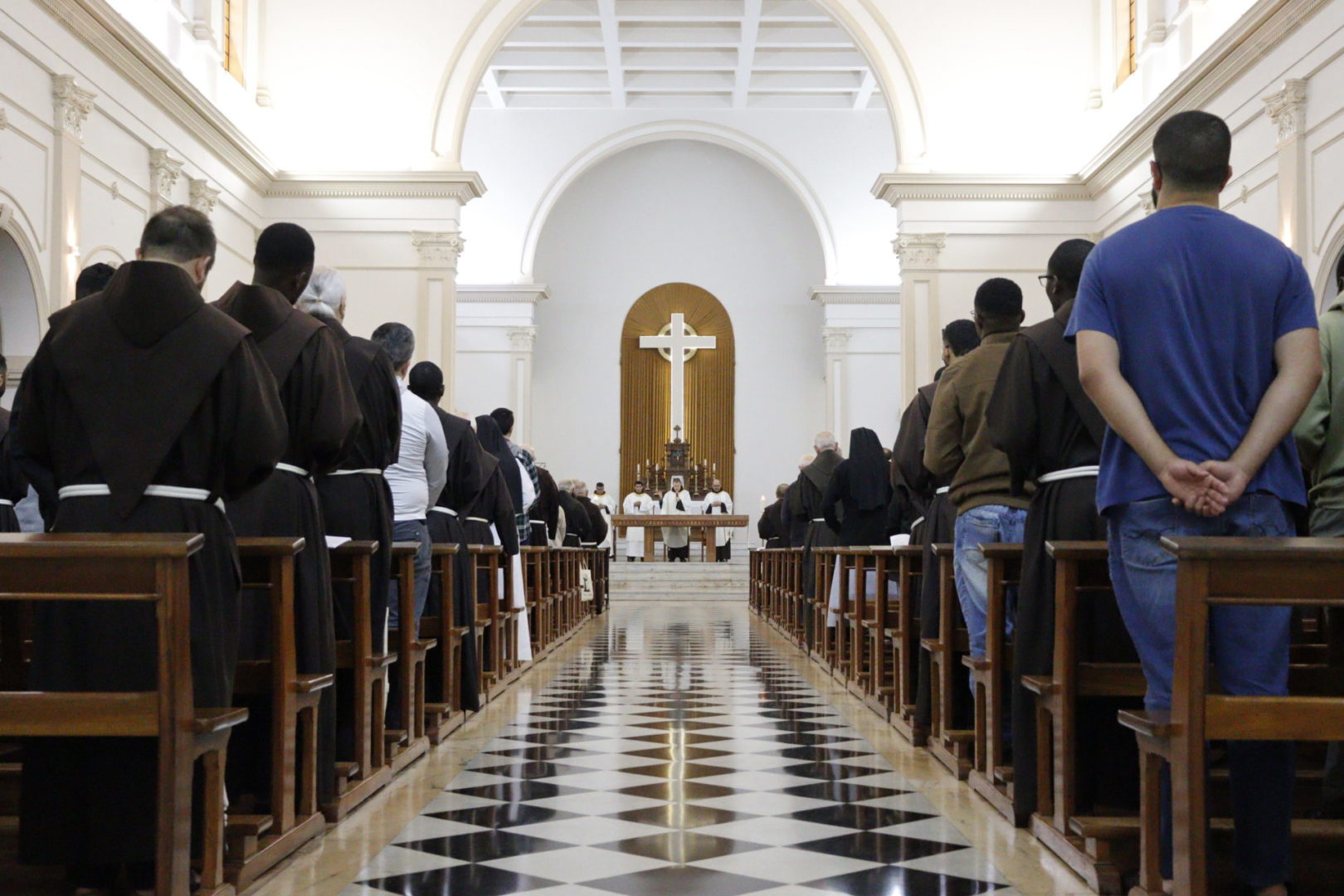 [“Esteira é o chão comum”: São João Maria Vianney inspira reflexão sobre fraternidade e missão]