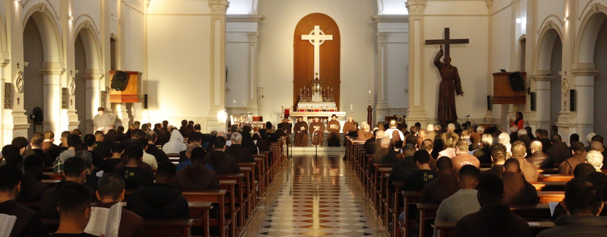 Oração vocacional abre o terceiro dia do Capítulo das Esteiras