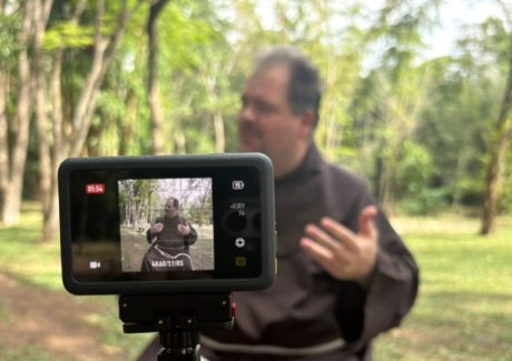O carisma de quem chama a morte de irmã