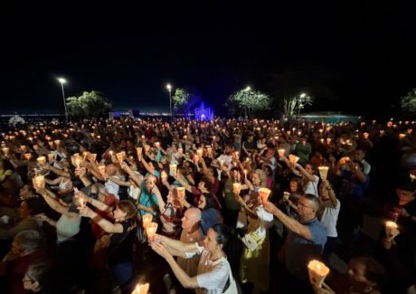 Perdão de Assis reúne milhares de fiéis em caminhada de fé, reconciliação e esperança no Convento da Penha