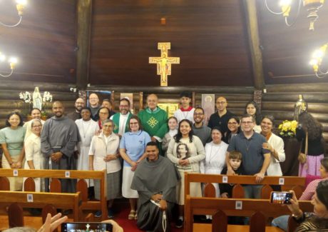 Família Franciscana celebra Santa Clara em Petrópolis