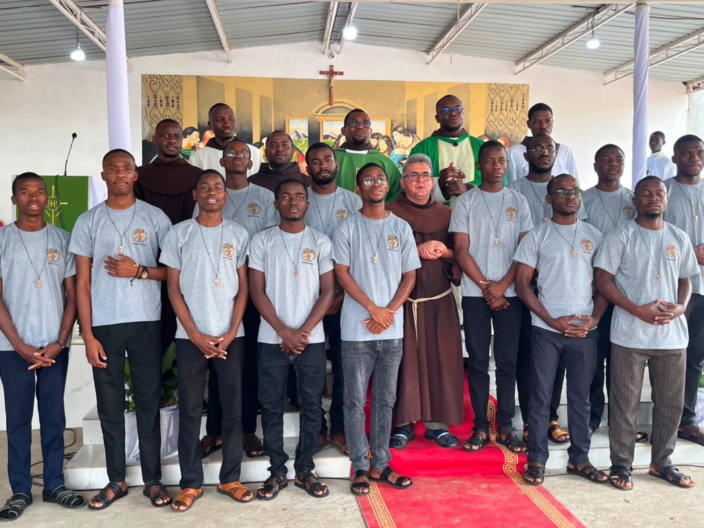 Custódia de Angola acolhe 13 novos postulantes na festa de Nossa Senhora dos Anjos
