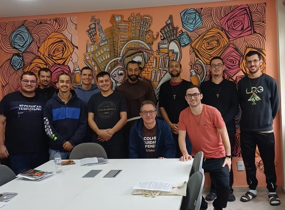 Postulantes franciscanos vivem rotina do Sefras