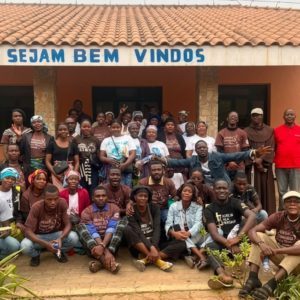 Postulantes participam na Missão Franciscana de Paz e Bem na Paróquia Nossa Senhora de Fátima
