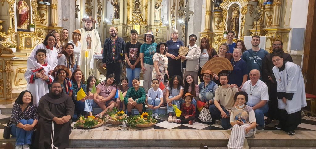 Missa Nordestina, procissão e macarrão: Santuário São Francisco abre festejos do padroeiro no Ano Jubilar