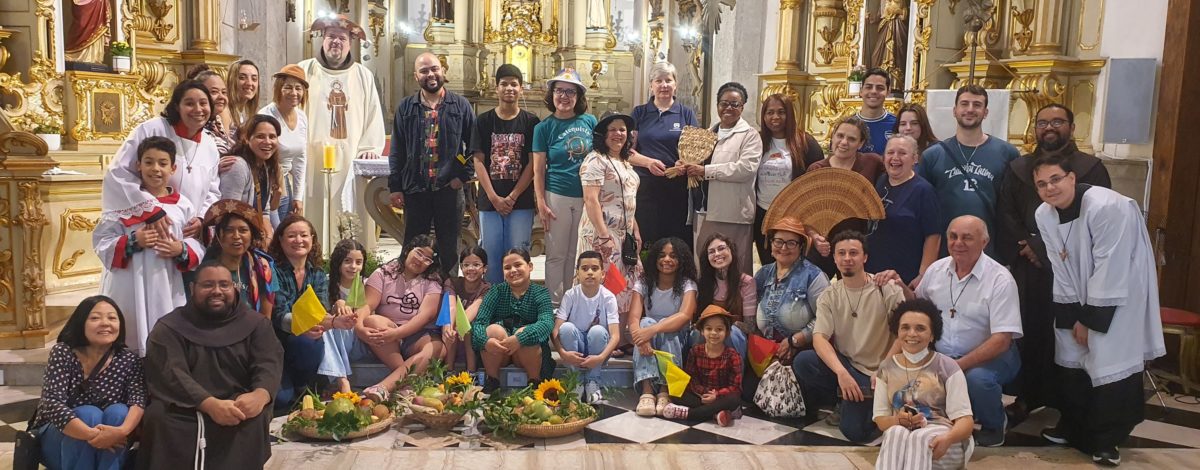 Missa Nordestina, procissão e macarrão: Santuário São Francisco abre festejos do padroeiro no Ano Jubilar