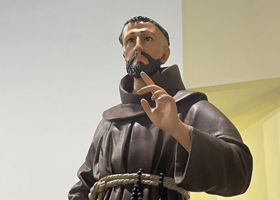 [“Quanto mais Francisco amava Jesus Cristo, mais sua vida se tornava semelhante à de Cristo”, exorta Frei Jean Ajluni]