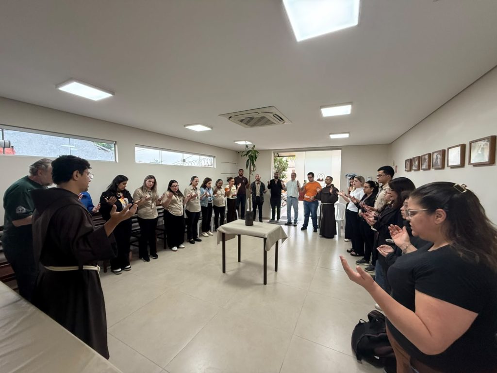 Santuário Frei Galvão planta mudas da Mata Atlântica e une espiritualidade e cuidado com a Casa Comum na preparação para a Festa 2026