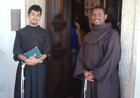 Frades estudantes participam do Encontro dos Irmãos Leigos em Vila Velha