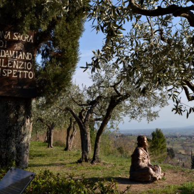 Ser feliz com o pouco
