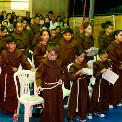 Novos Coroinhas para a Paróquia Santa Clara de Colatina