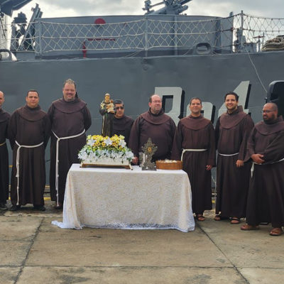 342ª Trezena de Santo Antônio tem início com Procissão Marítima, missa e Coroação de Nossa Senhora