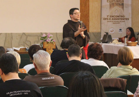 O diálogo dá sua tônica no segundo dia do Encontro da OFS e Assistentes da Província