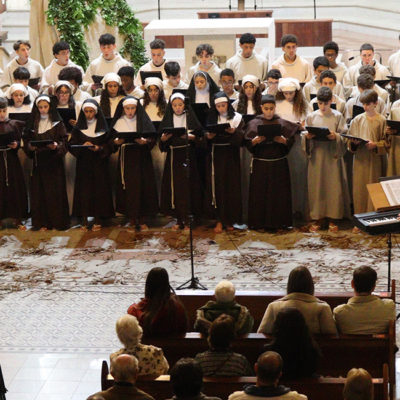 Canarinhos de Petrópolis realizam Concerto Especial dos 800 anos das Chagas de São Francisco