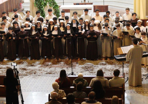 Canarinhos de Petrópolis realizam Concerto Especial dos 800 anos das Chagas de São Francisco