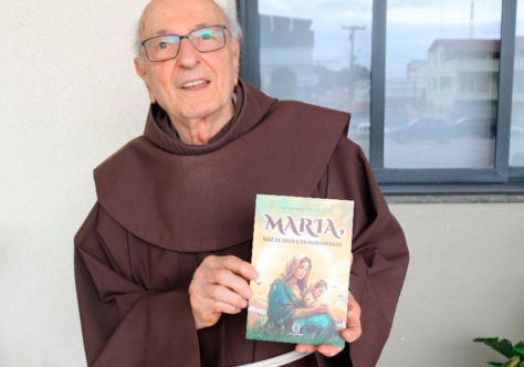 Frei Clarêncio lança novo livro com abordagem mariana