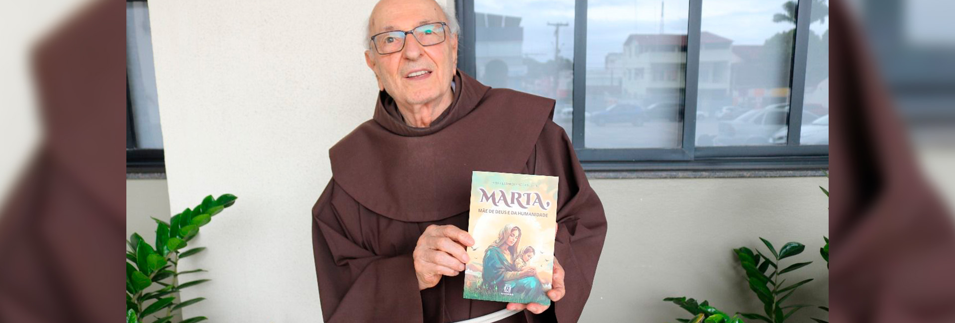 Frei Clarêncio lança novo livro com abordagem mariana