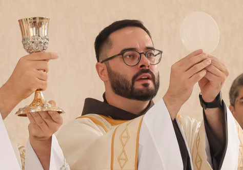 Primeira Missa de Frei Danilo é celebrada na Paróquia Santo Antônio, em Itapeva