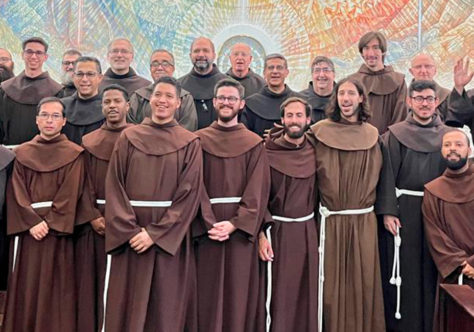 Fraternidade São José acolhe cinco noviços: “Vivam intensamente o Noviciado!”