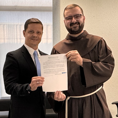 Rádio Frei Galvão recebe concessão oficial em Brasília, marcando nova etapa na comunicação franciscana