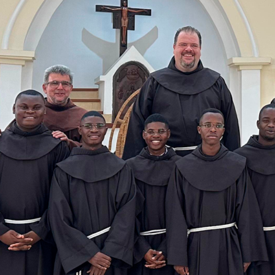 Fundação Imaculada Mãe de Deus de Angola celebra a Renovação dos Votos de dez frades