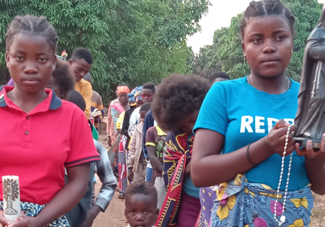 Peregrinação e reflexões marcam festa de Santa Clara em aldeia angolana