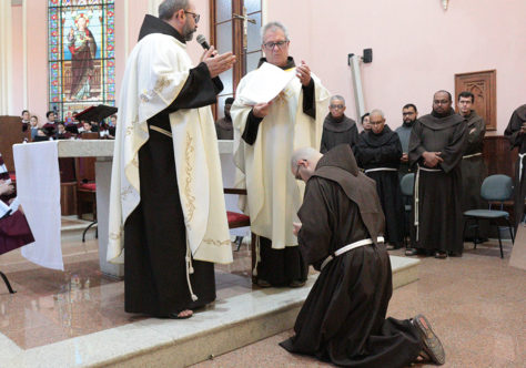 Constância e perseverança: Frei Marcelo confirma seu “sim” definitivo a Deus na Profissão Solene