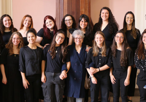 Coral das Meninas dos Canarinhos de Petrópolis celebra 37 anos com Missa na Solenidade de Nossa Senhora Aparecida