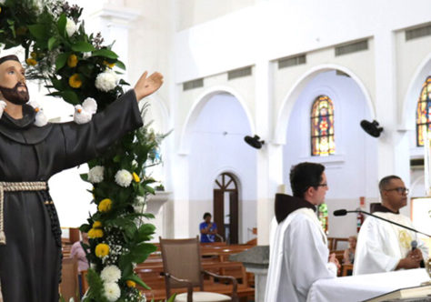 São Francisco é um santo “plurifacial”: Franciscanos celebram fundador em Vila Velha
