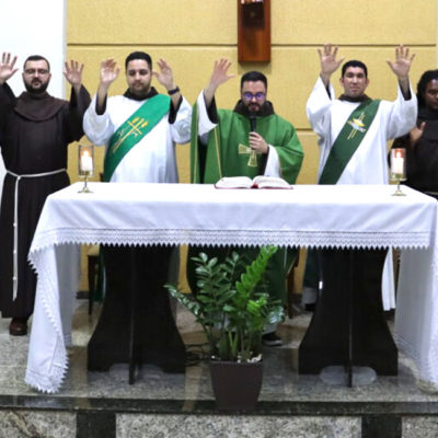 ‘Não perca de vista o ponto de partida’: o sentido da vocação religiosa franciscana, no 2º dia do tríduo
